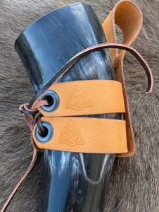 Soporte para sombrilla vikinga de alta calidad con diseño religioso elegante Cuerno para beber de cuero hecho a mano para festivales de feria R M - Product Image 2