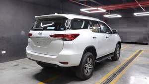 โตโยต้า ฟอร์จูนเนอร์ อีเอ็กซ์อาร์ ปี 2023 เครื่องยนต์เบนซิน 2.7 ลิตร ขับเคลื่อน 4 ล้อ - Product Image 5