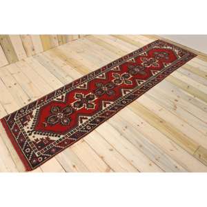 Tapis turc, tapis vintage 2,4x9,2 pieds, tapis en laine rouge à imprimé animal - Product Image 1