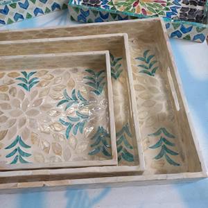 Bandeja con incrustaciones de nácar Flora, bandeja rectangular para servir con asa, bandeja decorativa - Product Image 6