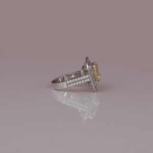 Diamant personnalisé jaune taille coussin cultivé en laboratoire Double Halo 14KT bijoux en or massif dernière conception Bling bague de fiançailles pour cadeau - Product Image 4