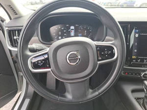 Voiture d'occasion de qualité abordable, Volvo V90 Cross Country T5 2019, conduite à gauche - Product Image 2