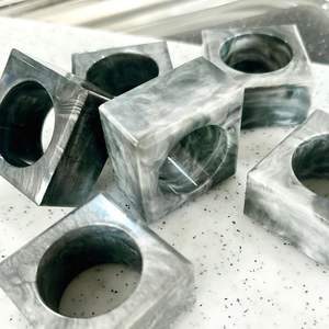 Classic Acrylic <b>Resin</b> Napkin <b>Ring</b> Set Stylish Geometric Eco-Friendly Durable Customizable 2.5cm Width Tabletop Decor for Hotels - Product Image 1