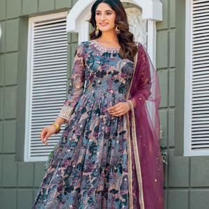 Fil de tissage en viscose et travail manuel Kurti & Pant avec imprimé Chanderi Dupatta - Product Image 4