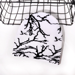 Beanie Fabricante OEM Logotipo personalizado Y2K Beanie Print Patrón de relámpago de doble cara Hombres y mujeres Ropa de calle al aire libre Sombreros de invierno - Product Image 5