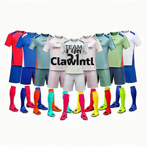 Conjunto de uniforme de fútbol transpirable para deportes de equipo y entrenamiento conjunto de uniforme de fútbol con Jersey y pantalones cortos estampado personalizado 2025 - Product Image 6