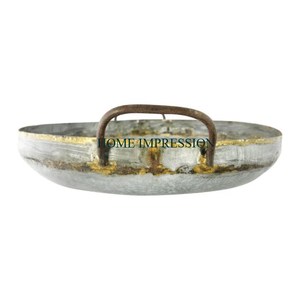 Plateau de service rond en métal galvanisé avec garniture antirouille et poignée en métal pour une taille parfaite pour servir votre meilleur plateau alimentaire préféré - Product Image 1