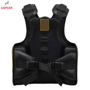 Protection de poitrine légère en cuir de haute qualité pour adultes, hommes et femmes - Protection intégrale de la poitrine, écologique et durable - Product Image 6