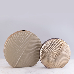 New Arrival Aluminum Flower Urns Planter <b>Vase</b> Home Decorative Aluminum Casted Table Flower <b>Vase</b> - Product Image 1