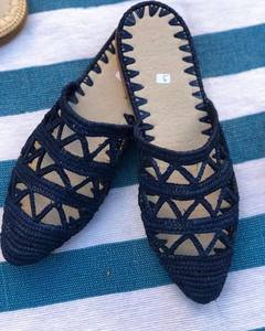 Vente en gros de pantoufles et sandales marocaines en raphia faites à la main, chaussures tissées écologiques pour femmes et hommes, fournisseur direct de commandes en gros - Product Image 3