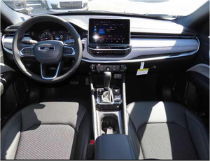 Usado cuidadosamente 2024 Jeep Compass Latitude 4dr SUV 4WD - Product Image 6