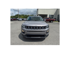 Jeep Compass Latitude 2018, Certificado, Seminuevo, Tracción Delantera, Motor 2.4L I4, Transmisión Automática Aisin de 6 Velocidades - Product Image 1