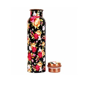 Bouteille d'eau en cuivre Best Look en cuivre pur pour la salle de sport de bureau et le yoga Bouteille en cuivre recommandée par l'Ayurveda fabriquée en Inde - Product Image 1