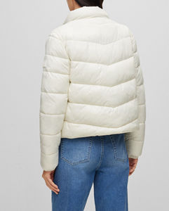 Veste bouffante à capuche à manches longues de style hiver pour femmes de haute qualité fabrication OEM coton respirant matelassé confortable - Product Image 4