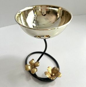 Bol à chocolat en métal martelé luxueux pour la décoration de célébration, apportant une texture et une brillance aux tables de fête - Product Image 2