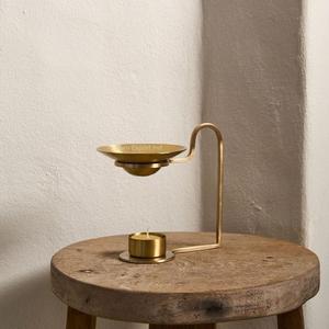 Quemador de aceite esencial Lumiere chapado en oro, quemador difuso de aceite de fragancia de latón para el hogar, quemador de aceite esencial decorativo - Product Image 3