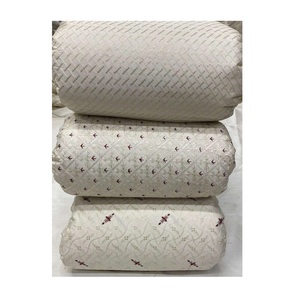 Tissu satiné brodé Offre Spéciale avec des couleurs riches en poids moyen antistatique pour l'exportation de vêtements de mariage et de festival disponible - Product Image 1