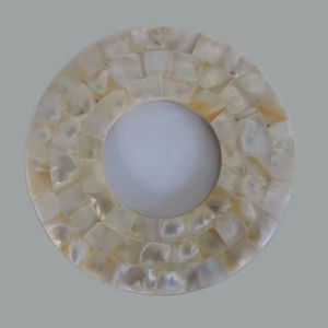 Cadre photo en nacre fait à la main avec support de planche de bois MFD Cadre photo en toile fabriqué à la main de haute qualité - Product Image 1