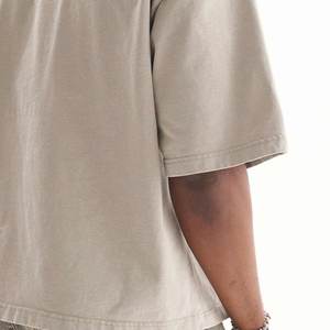 เสื้อยืดผู้ชายสไตล์วินเทจแบบดิสเทรส ปี 2026 ขายส่งจำนวนมาก คุณภาพดีจากผู้ผลิตชั้นนำ เสื้อยืดผู้ชายผ้าฝ้าย 100% แบบเรียบสไตล์วินเทจ - Product Image 4