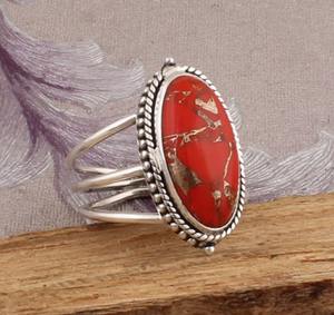 Bague de fête classique en argent sterling avec sertissage en turquoise de Mohave ovale, bijoux faits à la main - Product Image 1