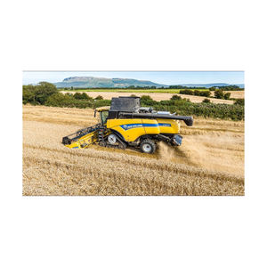 Nouvelle moissonneuse-batteuse Hollland CX7090 de conception compacte et robuste adaptée à la récolte de grands champs agricoles - Product Image 4