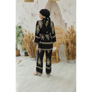 ชุดฮิญาบ2ชิ้นของผู้หญิงมีลายมาริน่าสีมิงค์ - Product Image 2