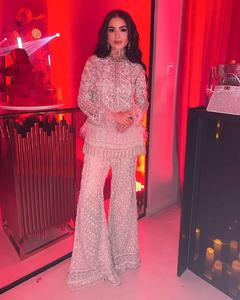 Nouveau Designer Casual Party Wear Micro avec haut brodé à séquence nette avec ceinture brodée Long Resa Lace Koti et Palazzo - Product Image 4