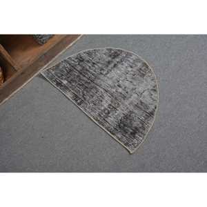 Alfombra Turca Vintage, Redonda de 2,5x1,5 pies, Alfombra de Camuflaje Gris y Negra - Product Image 2