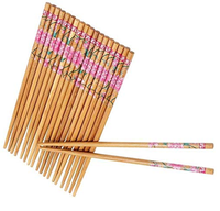 Ensemble de deux paires de baguettes en bois naturel réutilisables gravées classiques modernes personnalisées avec repos et étui en bambou pour cadeau de Noël
