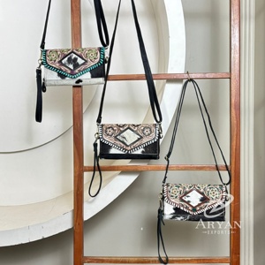 Nouveau sac à bandoulière mini en cuir de vachette de luxe, design tendance, style bohème, pochette en cuir marbré, sac à bandoulière western, sac à main fait à la main - Product Image 1