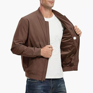 เสื้อแจ็คเก็ตบอมเบอร์ผู้ชายคุณภาพสูงสำหรับฤดูหนาว ผลิตจากโพลีเอสเตอร์/ไนลอน พร้อมโลโก้ด้านหน้า ระบายอากาศได้ดีและเป็นมิตรกับสิ่งแวดล้อม - Product Image 4