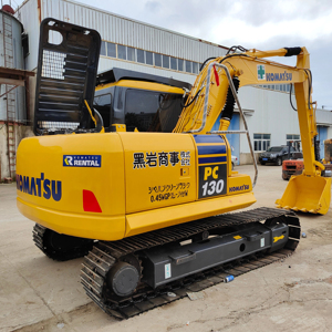Excavadora Komatsu PC130 de 13 Toneladas de Alta Calidad, Usada en Buenas Condiciones, con Motor y Componentes Centrales de Engranajes, Precio Bajo - Product Image 1