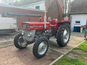 รถแทรกเตอร์ล้อยาง Massey Ferguson 135 40 แรงม้า รุ่นยอดนิยม พร้อมปั๊มเครื่องยนต์และลูกปืน - คุณภาพพรีเมียม จัดส่งรวดเร็ว - Product Image 5