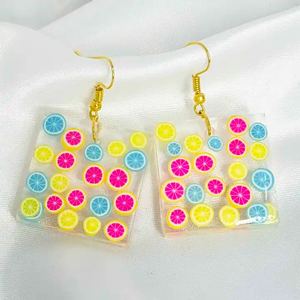 Pendientes artesanales de resina de moda hechos a mano para mujer forma de amor única pendientes joyería Opción de regalo - Product Image 1