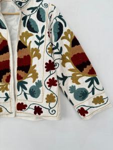 Chaqueta de bordado Suzani hecha a mano, abrigo corto de algodón bohemio, chaqueta Suzani vintage, Suzani Chaqueta corta, tela TNT - Product Image 4