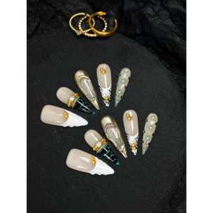 Ongles press-on opulents au design élégant avec des couleurs contrastées captivantes - Product Image 3