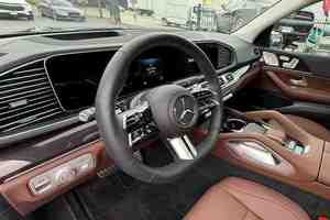 GLS 450 2025 Usado en Excelentes Condiciones, ~375 hp, Motor Turbo de 6 Cilindros AMG, Bajo Kilometraje, Sin Problemas Mecánicos, Listo para Conducir - Product Image 5