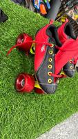 Patins à roulettes unisexes avec dessus en PU, 4 roues, semelle intermédiaire en caoutchouc, fermeture à enfiler, toutes tailles, pour les saisons printemps, automne, hiver