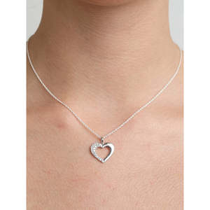 Collar con Colgante de Corazón CLARA Brisa, Plata de Ley 925 con Rodio, con Circonita, Diamante y Perla, Estilo Vintage, Moderno, para Compromiso - Product Image 6