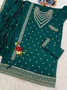 Magnifique costume Vichitra lourd avec broderie exquise et tenue de créateur de travail en pierre idéal pour les célébrations de mariage et de fête - Product Image 5