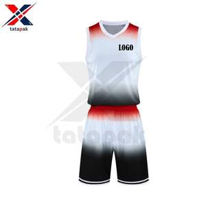 Vêtements de basket-ball en vrac Maillots d'équipe Shorts Ensembles réversibles avec marque personnalisée - Product Image 4