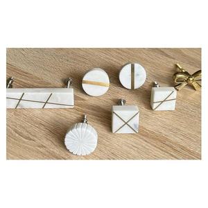 Muebles de Dormitorio Modernos de Alta Calidad con Diseño Europeo Simple 2025, Perillas de Latón, Madera, Mármol y Piedra, Piezas de Cocina de Aleación de Zinc - Product Image 5