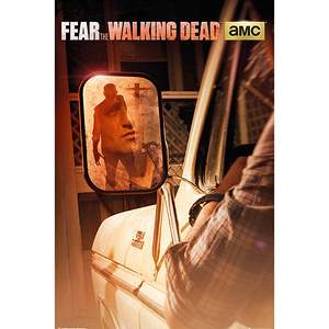 Affiche moderne « Fear the Walking Dead » : Zombie dans le rétroviseur – Tableau mural sur toile avec cadre noir - Product Image 5