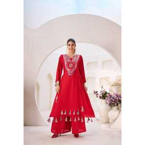 Lanzamiento de nueva serie con producto de modelado real propio - Product Image 1