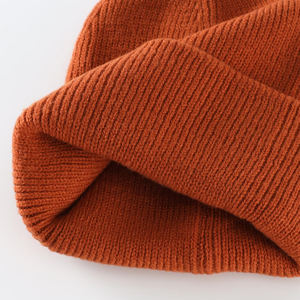 Gorro de punto de invierno de buena calidad para adultos a precio barato, gorros de punto de invierno de Color sólido con logotipo personalizado al por mayor - Product Image 2