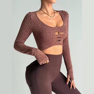 Soutien-gorge de sport personnalisé à manches longues pour femme, vente en gros, vêtements de sport en vrac, haut court de fitness de haute qualité avec maintien élevé à l'avant - Product Image 1