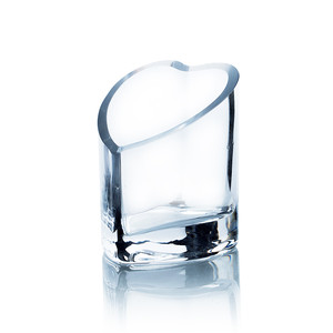 VCH771 - Clear Heart Shape <b>Vase</b> - 3.5 x 4H - Product Image 1