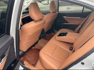 Toyota Camry 2025 d'occasion, 4 cylindres, 2.5L, 204 ch, 4x2, essence, Euro6d, traction avant, transmission automatique, conduite à gauche - Product Image 3