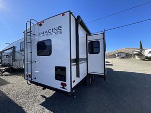 Venta al por Mayor de Autocaravanas Usadas Grand Design RVs Imagine XLS 22RBE 2025, Remolque de Viaje Ligero de Acero Inoxidable con Capacidad para 4 Personas - Product Image 3