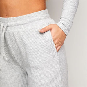 Pantalon de survêtement pour dames avec LOGO personnalisé Pantalon de survêtement pour femmes de couleur unie épaissie à taille haute, décontracté et ample - Product Image 2